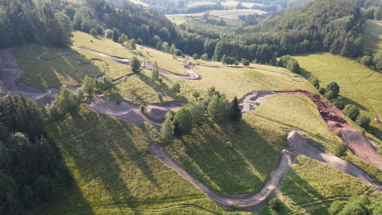 Pokoje Goscinne Art- Dworek Kudowa-Zdrój Kültér fotó